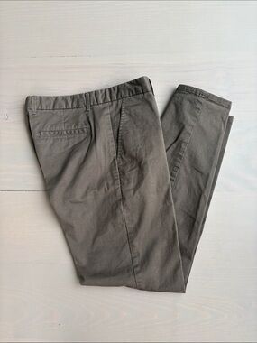 GAP Women’s Olive Gray Chinos - Straight Leg